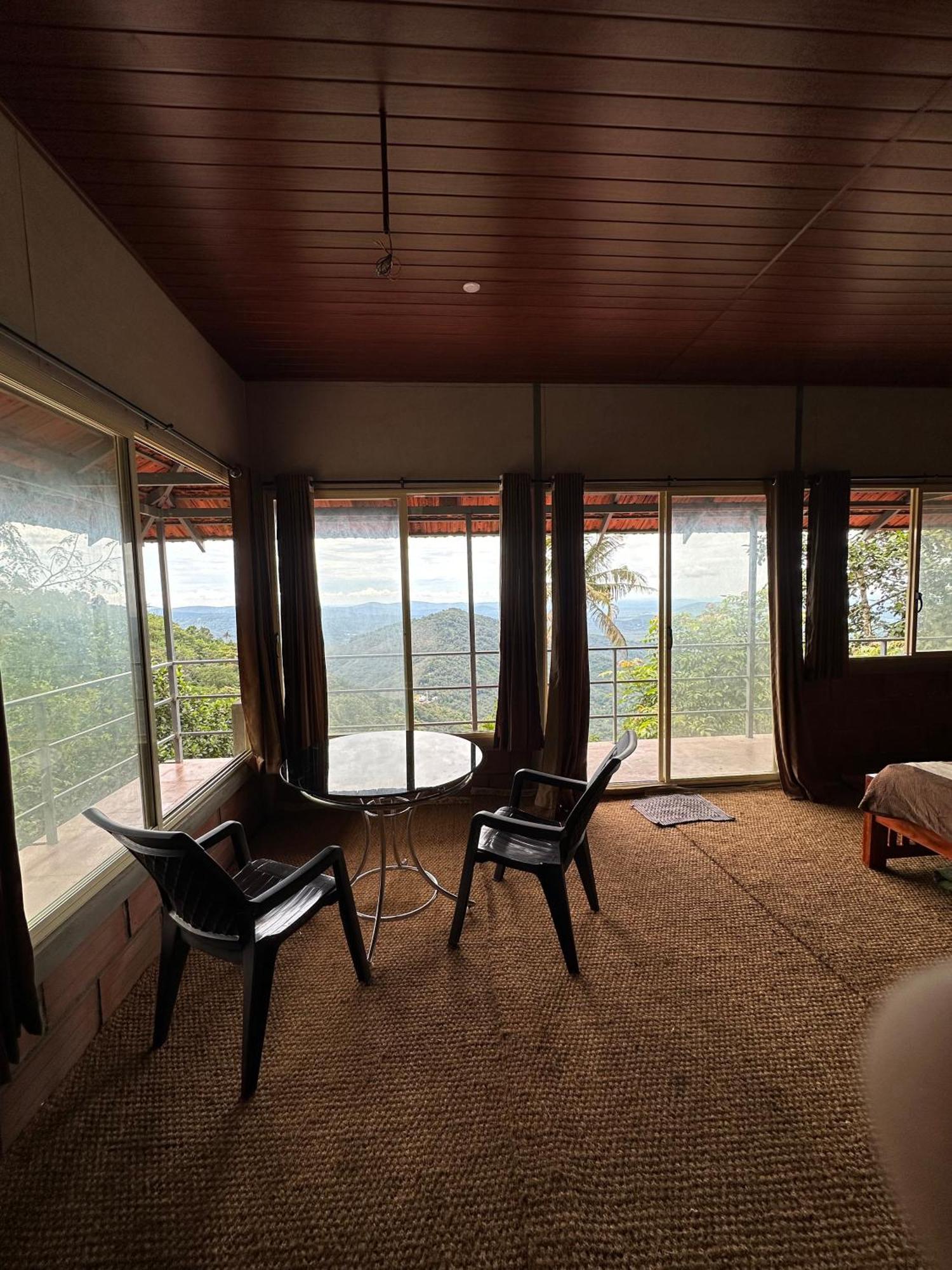 Sunset Valley Kerala Pool Resort - Serene Natural Forest Cottage Stay In Idukki With Sunrise & Sunset Panoramas, Natural Streams & Tranquil Summer Evenings Pīrmed エクステリア 写真