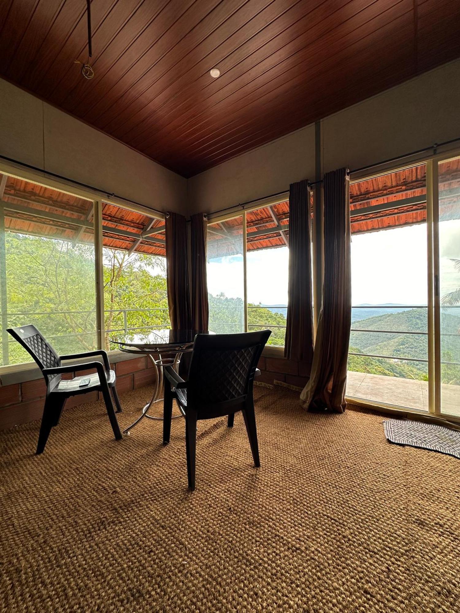Sunset Valley Kerala Pool Resort - Serene Natural Forest Cottage Stay In Idukki With Sunrise & Sunset Panoramas, Natural Streams & Tranquil Summer Evenings Pīrmed エクステリア 写真