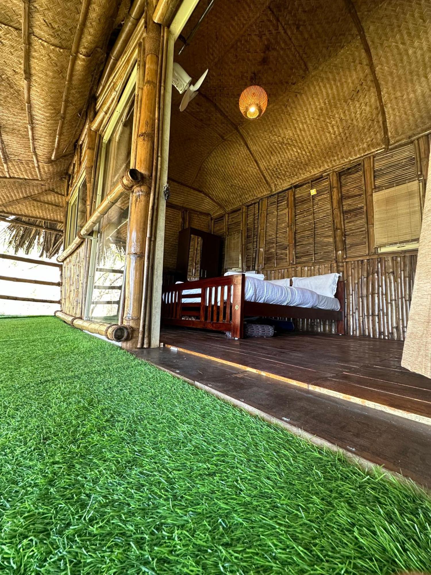 Sunset Valley Kerala Pool Resort - Serene Natural Forest Cottage Stay In Idukki With Sunrise & Sunset Panoramas, Natural Streams & Tranquil Summer Evenings Pīrmed エクステリア 写真