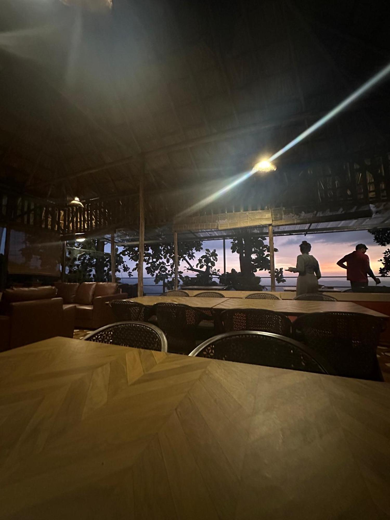 Sunset Valley Kerala Pool Resort - Serene Natural Forest Cottage Stay In Idukki With Sunrise & Sunset Panoramas, Natural Streams & Tranquil Summer Evenings Pīrmed エクステリア 写真