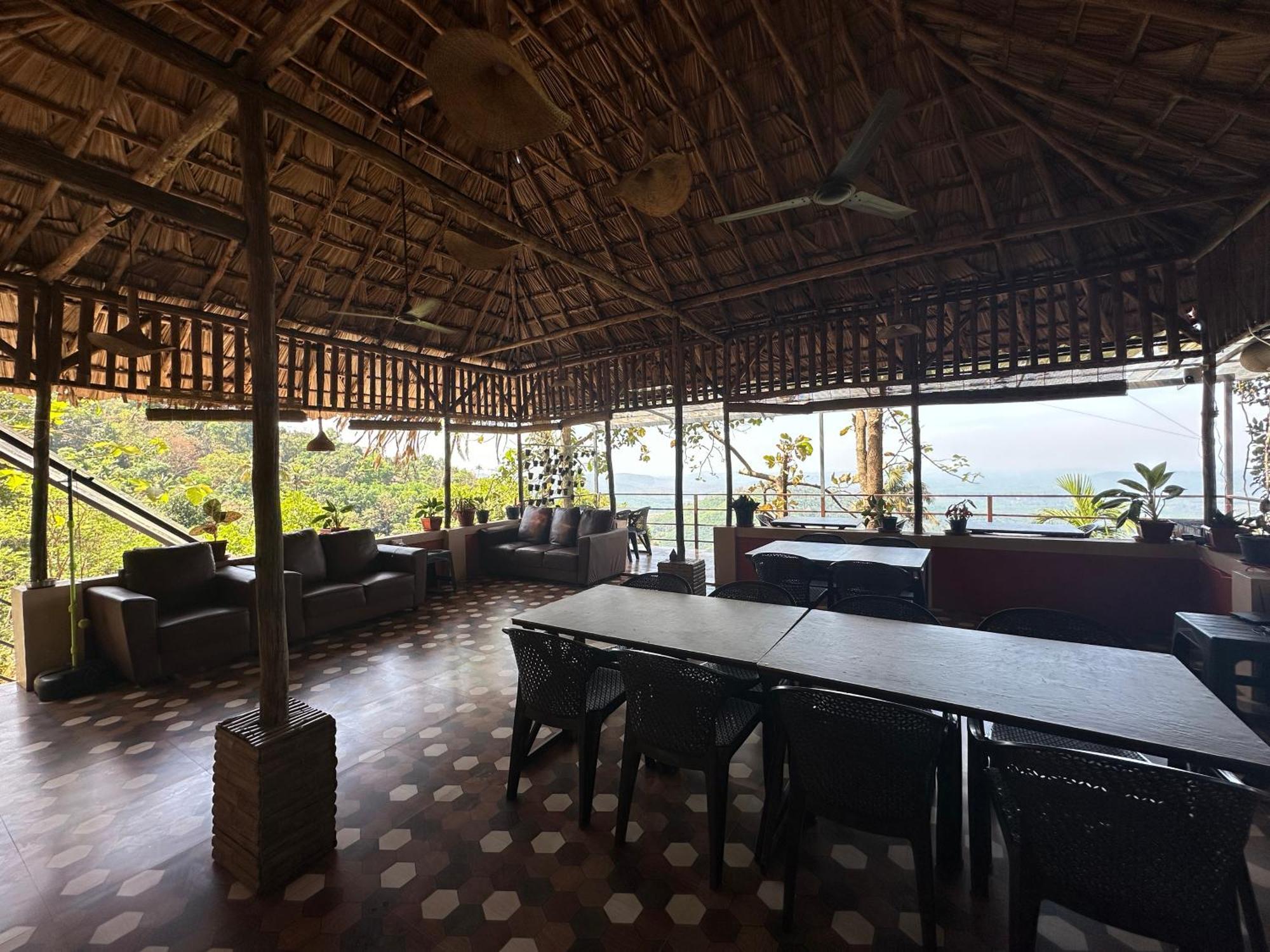 Sunset Valley Kerala Pool Resort - Serene Natural Forest Cottage Stay In Idukki With Sunrise & Sunset Panoramas, Natural Streams & Tranquil Summer Evenings Pīrmed エクステリア 写真