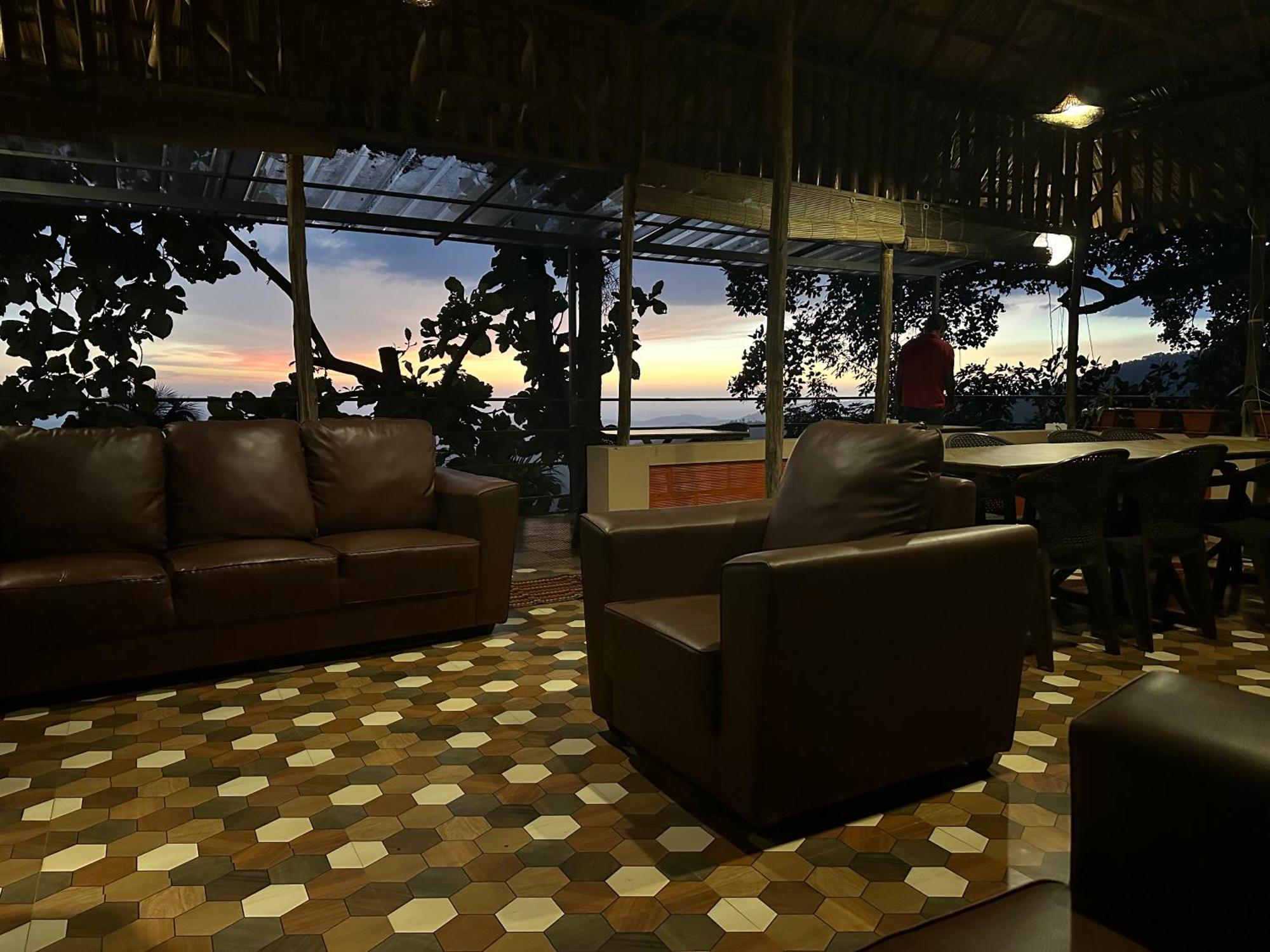 Sunset Valley Kerala Pool Resort - Serene Natural Forest Cottage Stay In Idukki With Sunrise & Sunset Panoramas, Natural Streams & Tranquil Summer Evenings Pīrmed エクステリア 写真