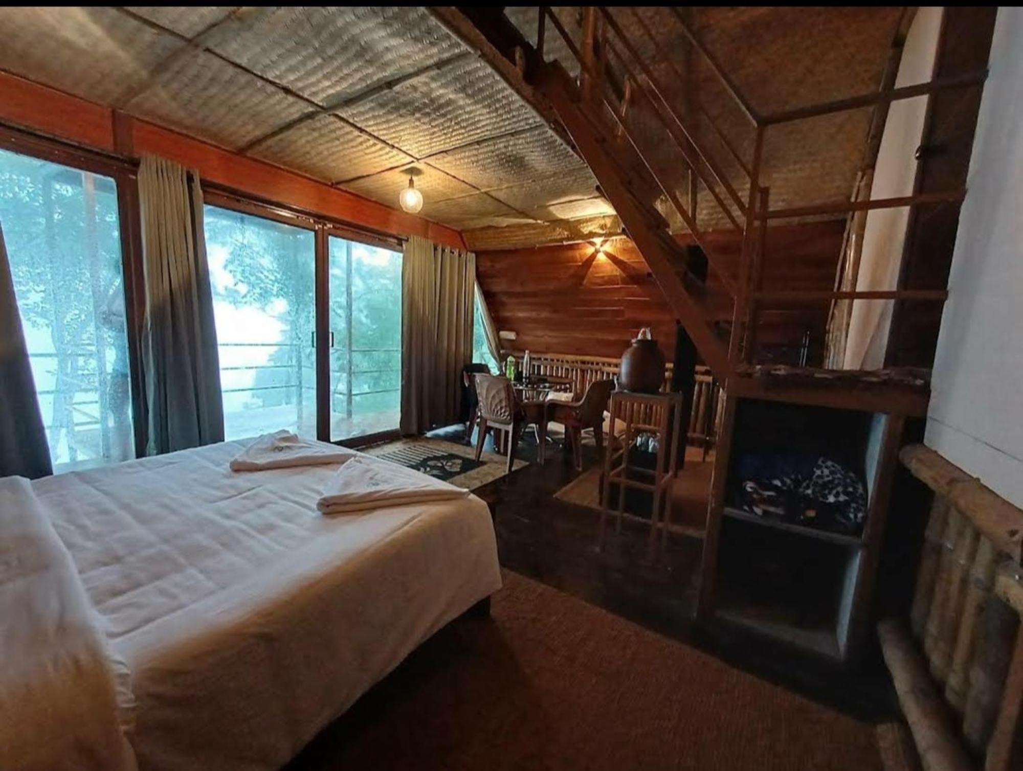 Sunset Valley Kerala Pool Resort - Monsoon Forest Cottage Stay In Idukki With Private Waterfalls, Natural Streams & Breathtaking Views Pīrmed エクステリア 写真