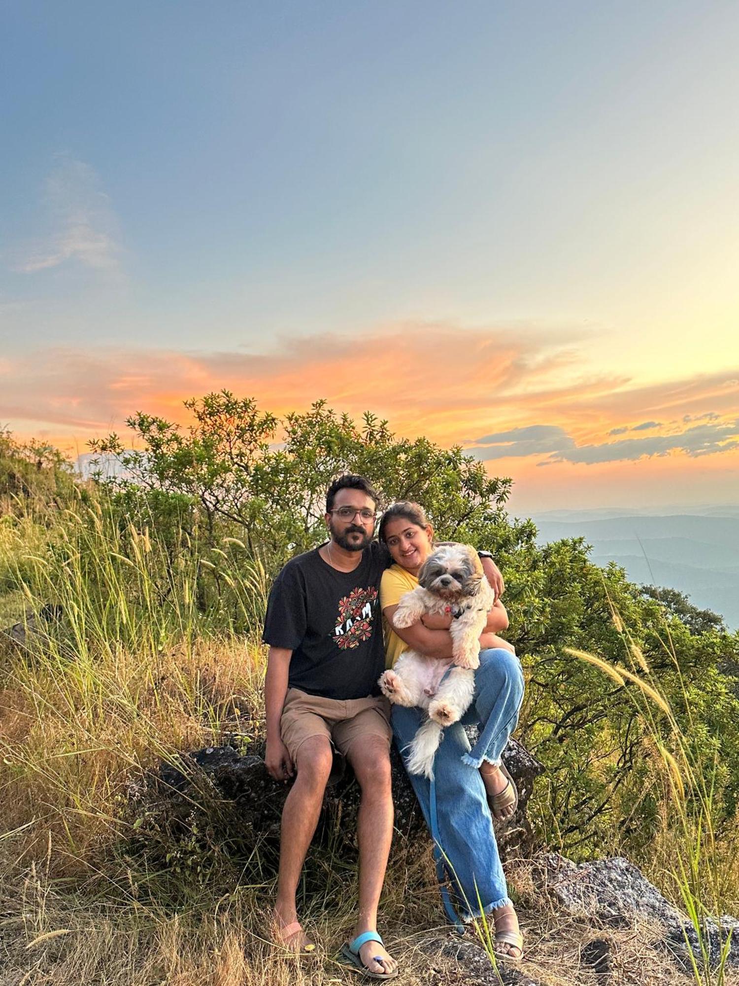 Sunset Valley Kerala Pool Resort - Serene Natural Forest Cottage Stay In Idukki With Sunrise & Sunset Panoramas, Natural Streams & Tranquil Summer Evenings Pīrmed エクステリア 写真