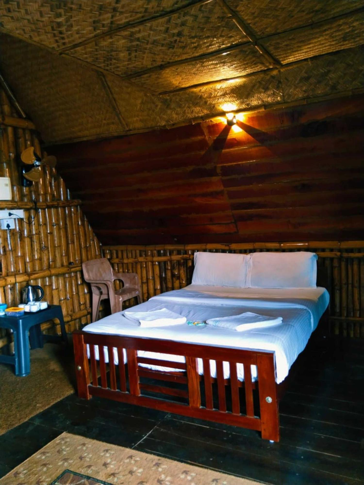 Sunset Valley Kerala Pool Resort - Serene Natural Forest Cottage Stay In Idukki With Sunrise & Sunset Panoramas, Natural Streams & Tranquil Summer Evenings Pīrmed エクステリア 写真