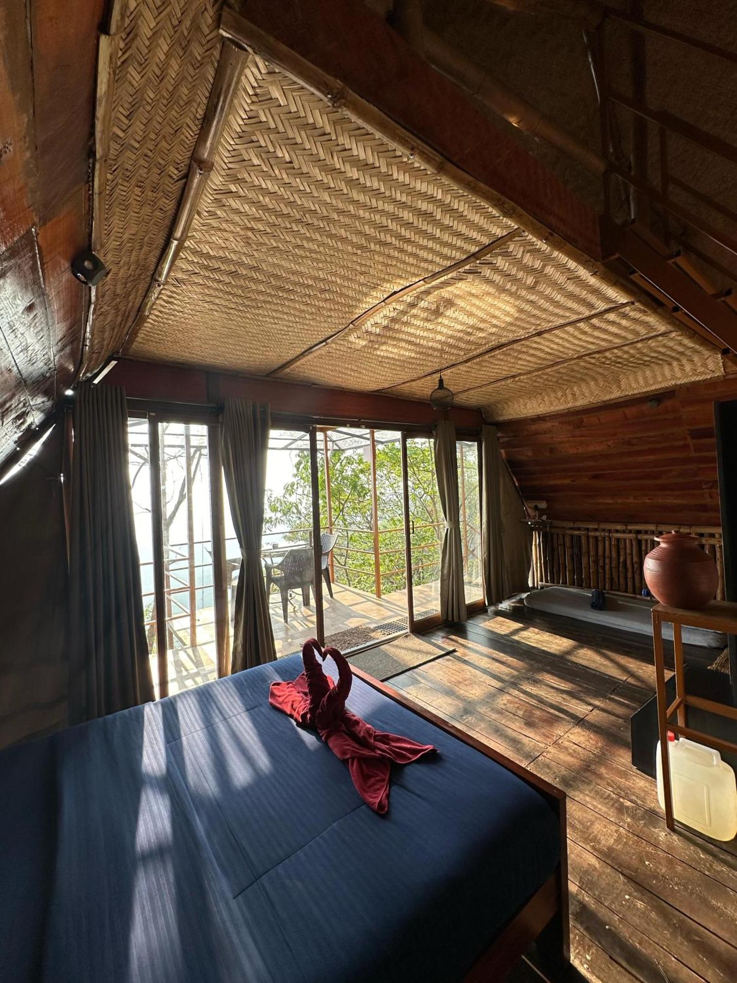 Sunset Valley Kerala Pool Resort - Serene Natural Forest Cottage Stay In Idukki With Sunrise & Sunset Panoramas, Natural Streams & Tranquil Summer Evenings Pīrmed エクステリア 写真