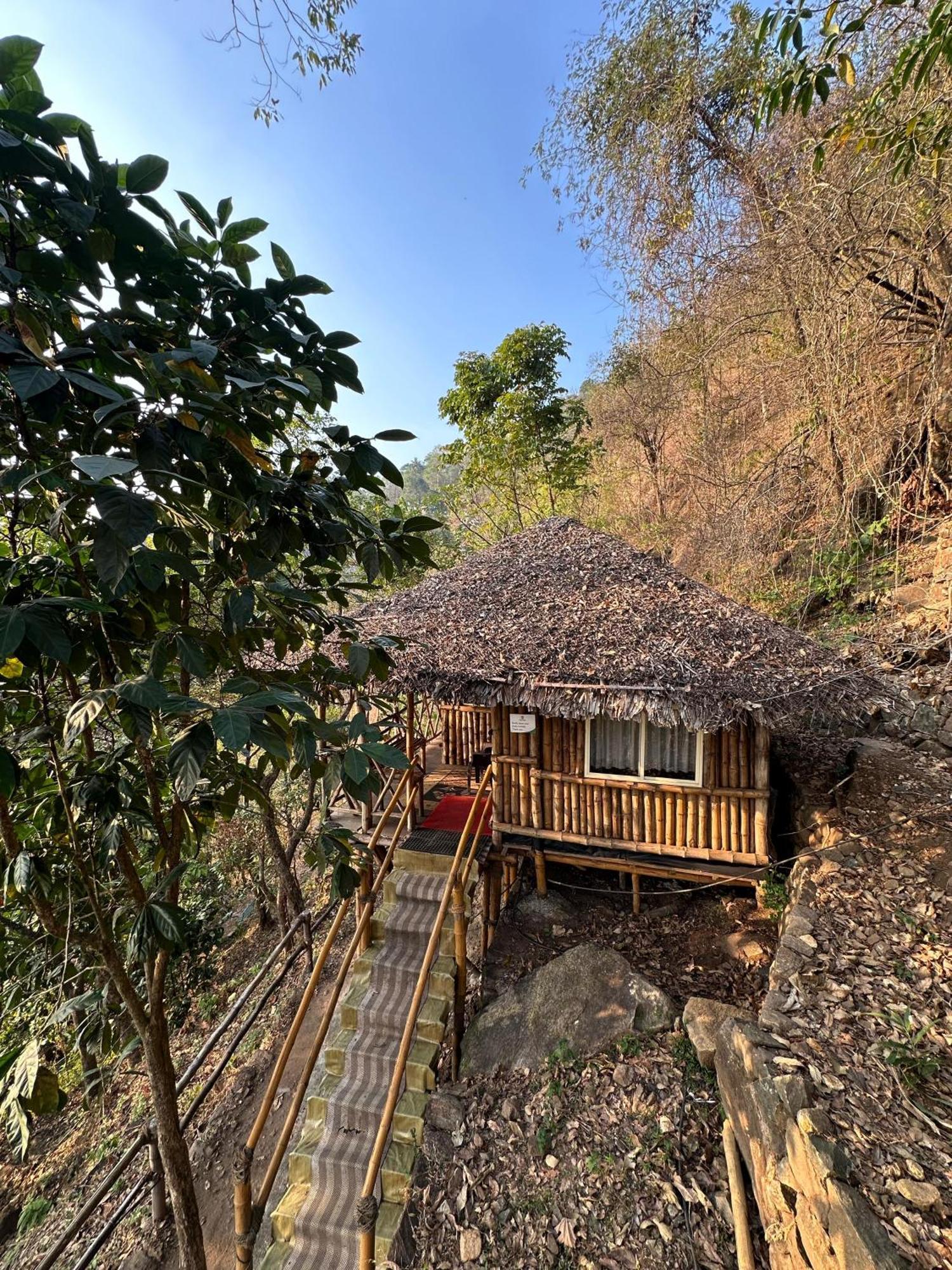 Sunset Valley Kerala Pool Resort - Monsoon Forest Cottage Stay In Idukki With Private Waterfalls, Natural Streams & Breathtaking Views Pīrmed エクステリア 写真