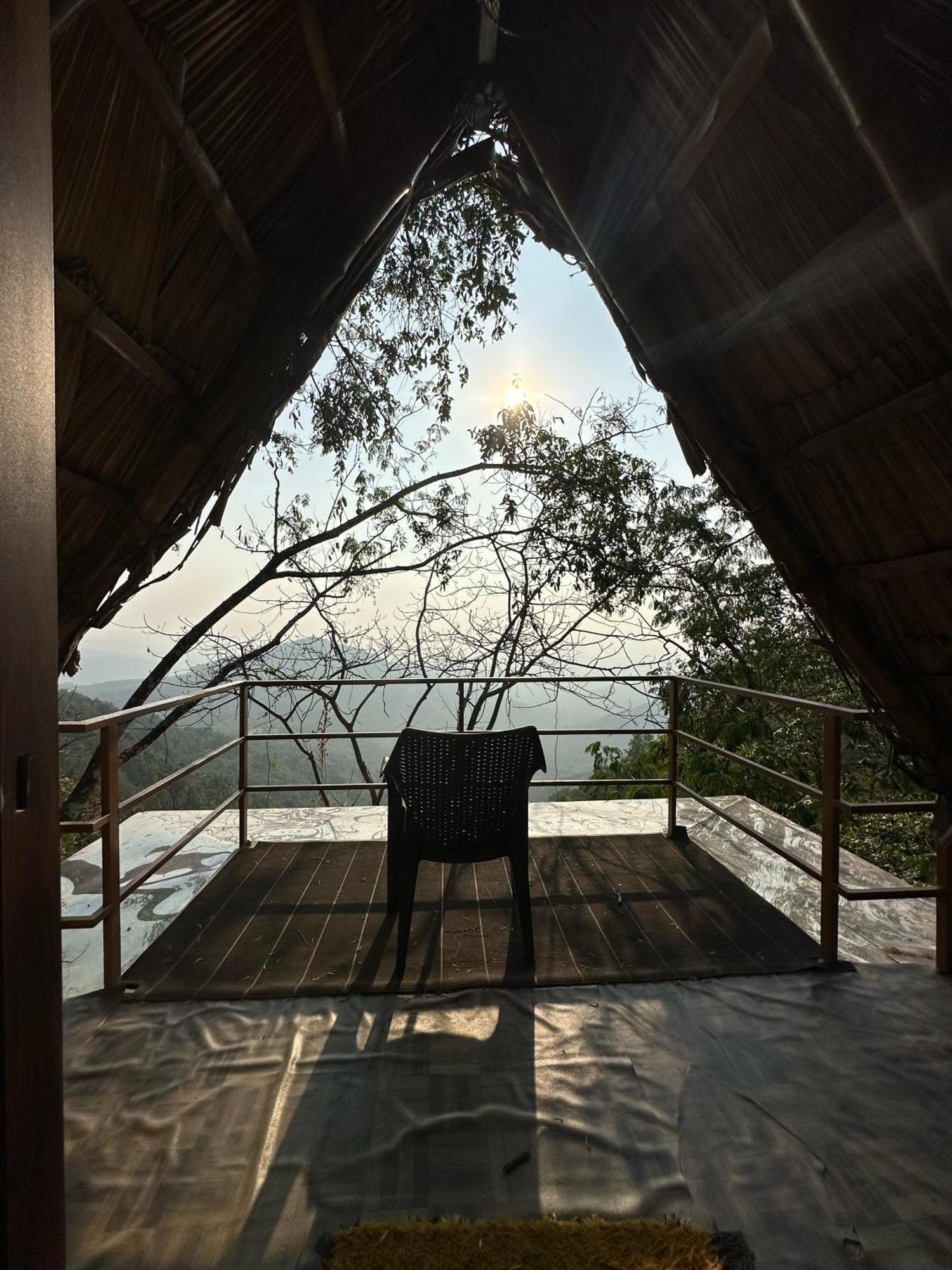 Sunset Valley Kerala Pool Resort - Serene Natural Forest Cottage Stay In Idukki With Sunrise & Sunset Panoramas, Natural Streams & Tranquil Summer Evenings Pīrmed エクステリア 写真