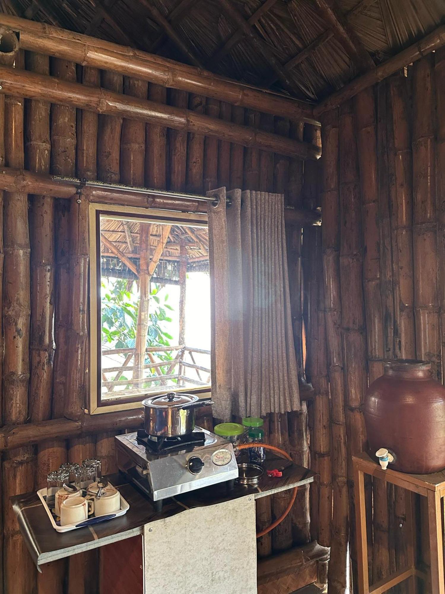 Sunset Valley Kerala Pool Resort - Serene Natural Forest Cottage Stay In Idukki With Sunrise & Sunset Panoramas, Natural Streams & Tranquil Summer Evenings Pīrmed エクステリア 写真