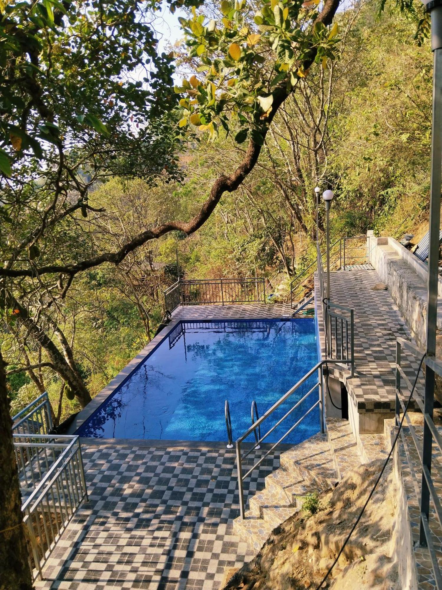 Sunset Valley Kerala Pool Resort - Serene Natural Forest Cottage Stay In Idukki With Sunrise & Sunset Panoramas, Natural Streams & Tranquil Summer Evenings Pīrmed エクステリア 写真