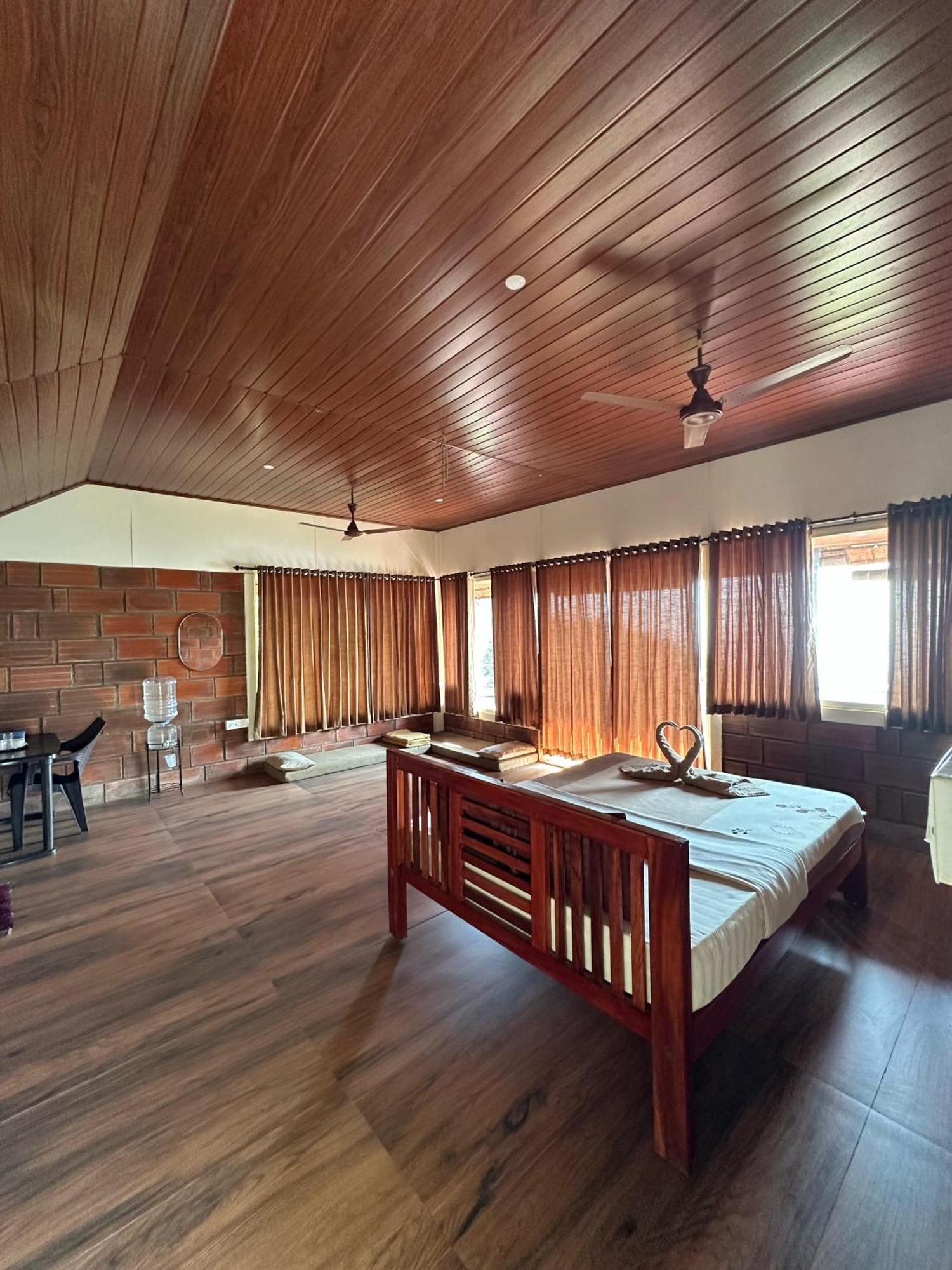 Sunset Valley Kerala Pool Resort - Monsoon Forest Cottage Stay In Idukki With Private Waterfalls, Natural Streams & Breathtaking Views Pīrmed エクステリア 写真