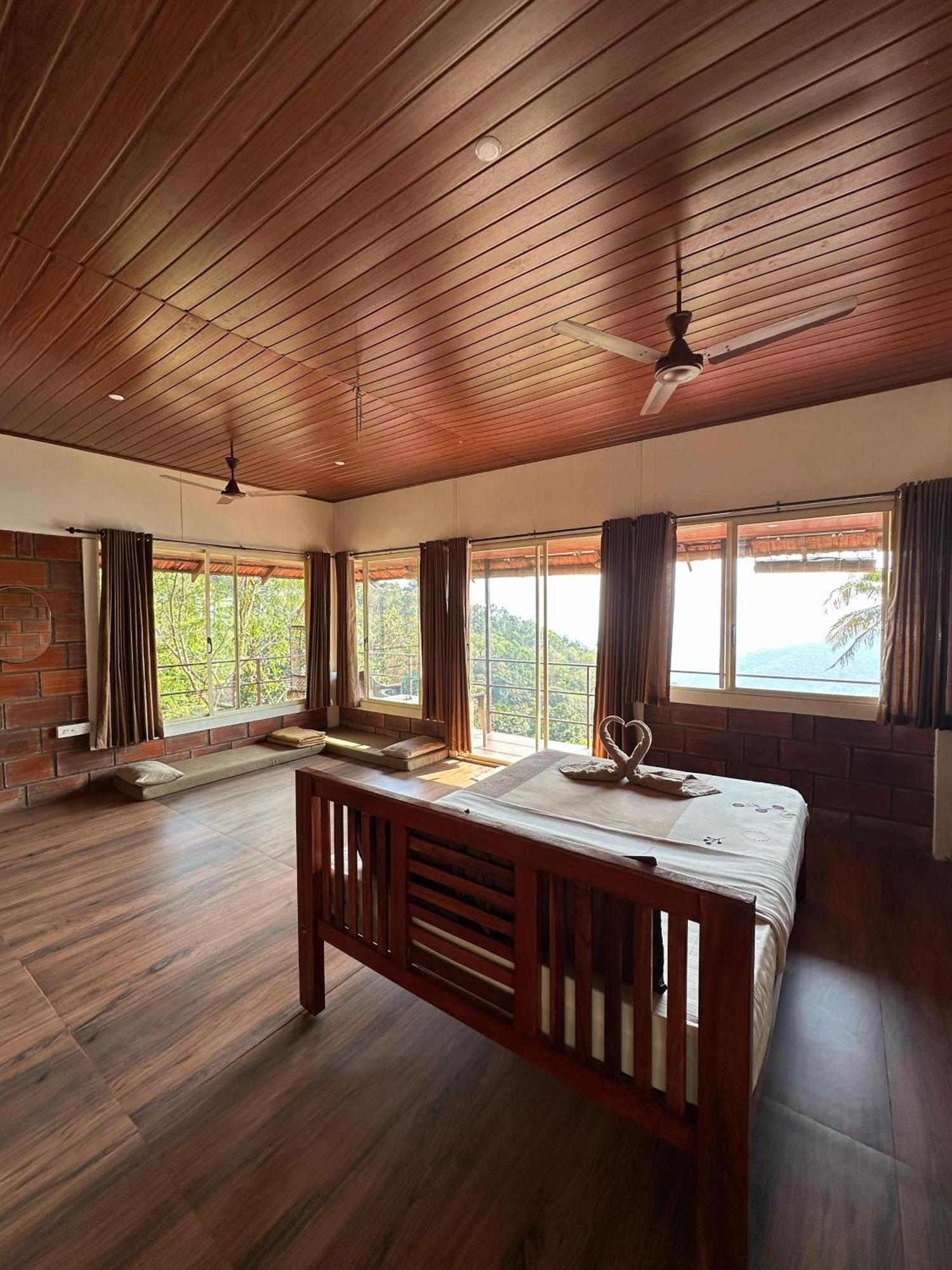 Sunset Valley Kerala Pool Resort - Serene Natural Forest Cottage Stay In Idukki With Sunrise & Sunset Panoramas, Natural Streams & Tranquil Summer Evenings Pīrmed エクステリア 写真